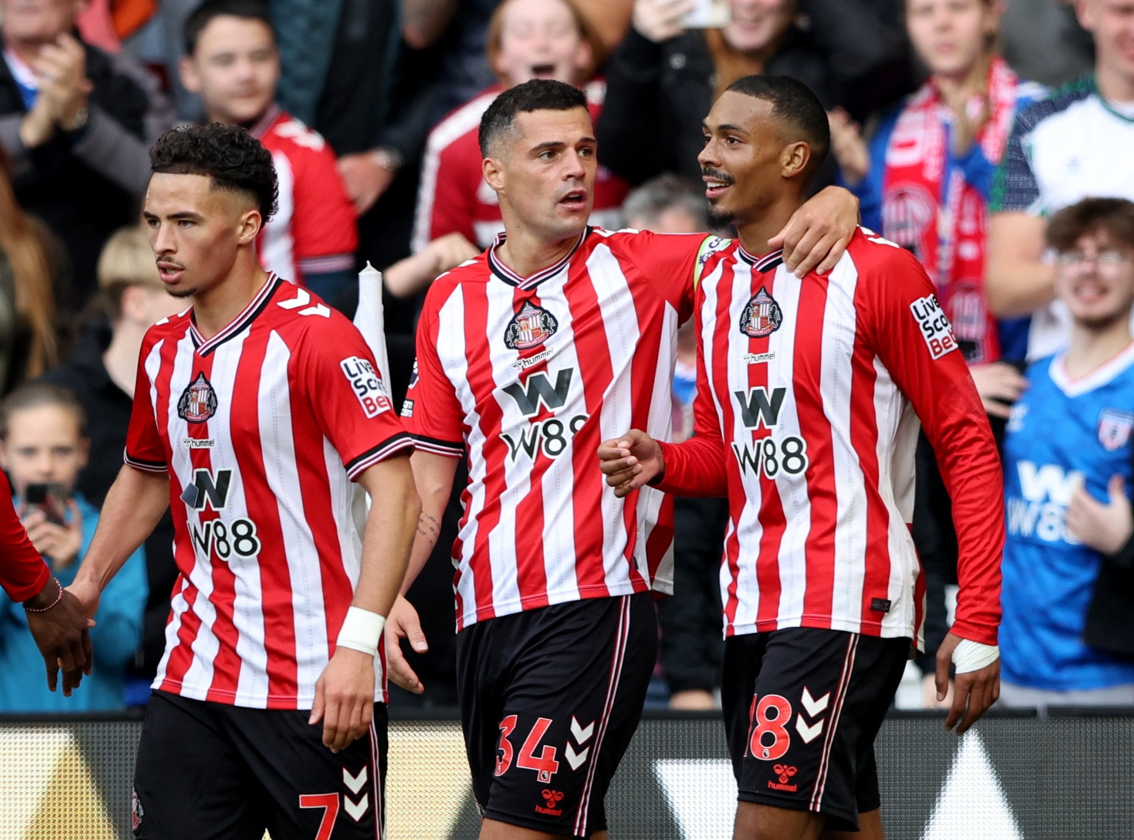 星空体育平台-五大联赛仍有7队主场不败:巴萨、尤文在列,桑德兰成英超独苗