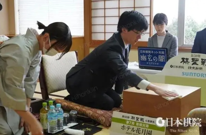 星空体育平台-同一年出战棋圣、十段两项挑战赛的棋手 芝野虎丸期待开辟新时代|赵治勋|小林光一|井山裕太|棋圣战|十段战_新浪体育_新浪新闻